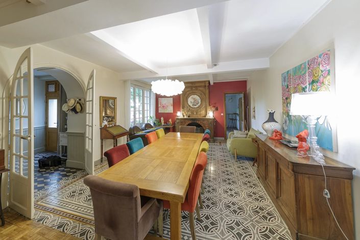 Image No.6-16 Bed House for sale