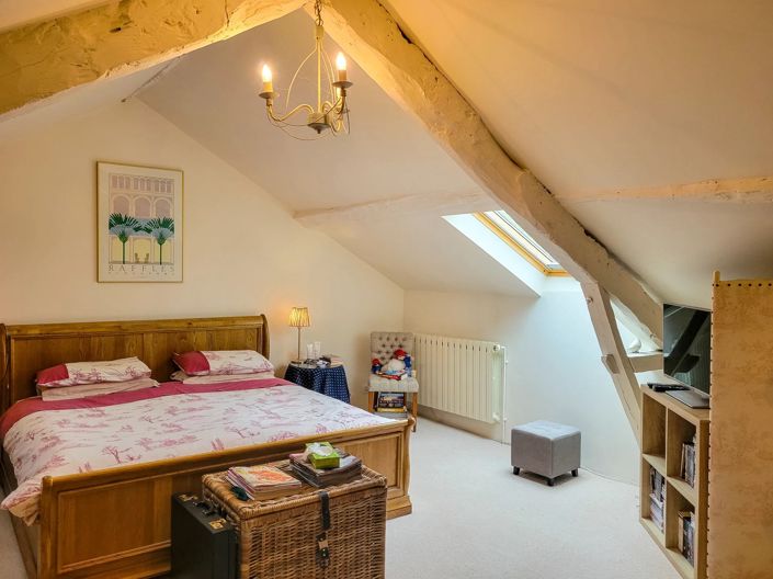 Image No.11-3 Bed House for sale