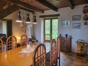 33a9f0eac9fb27633f54126329a806b3de06bca984192