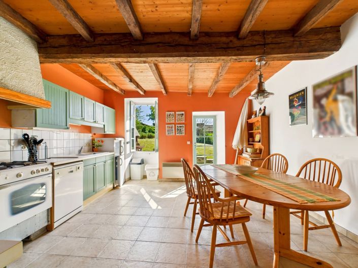 Image No.11-7 Bed Village House for sale