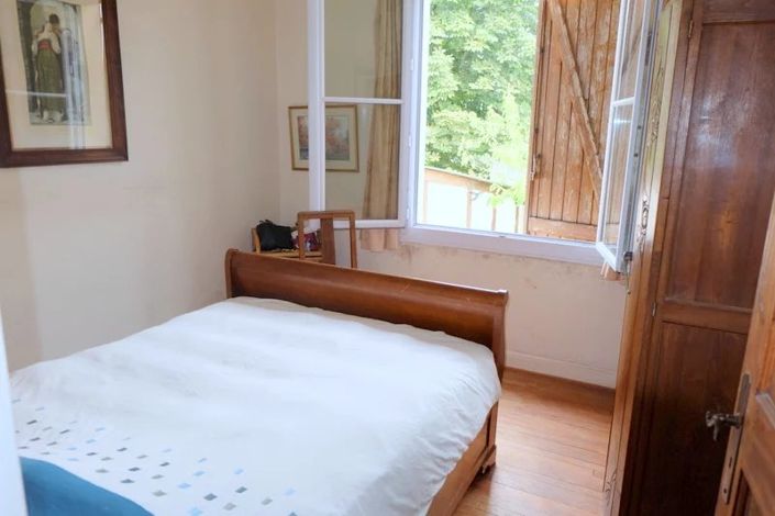 Image No.7-5 Bed House for sale