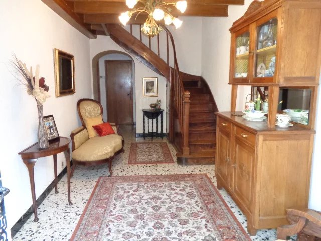 Image No.6-7 Bed House for sale