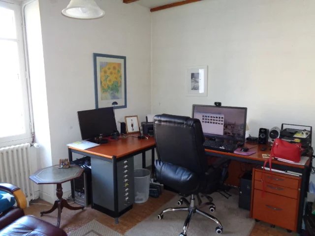 Image No.7-7 Bed House for sale