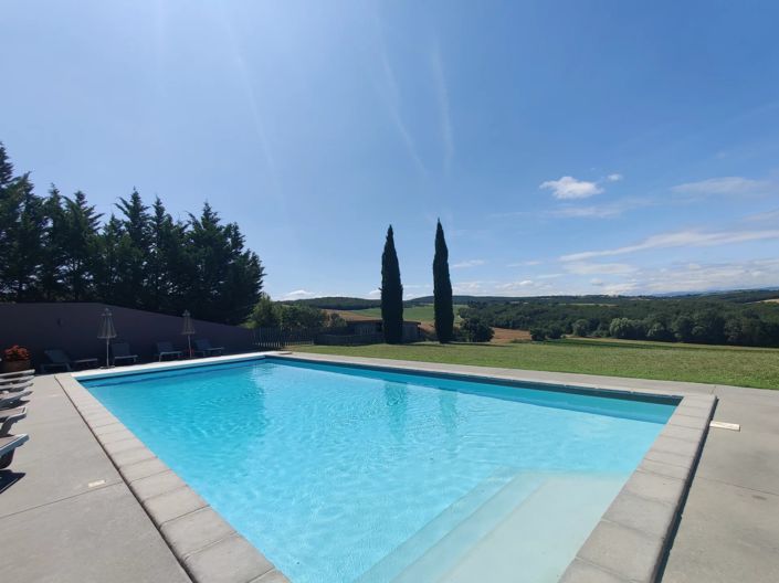 Image No.3-18 Bed House for sale