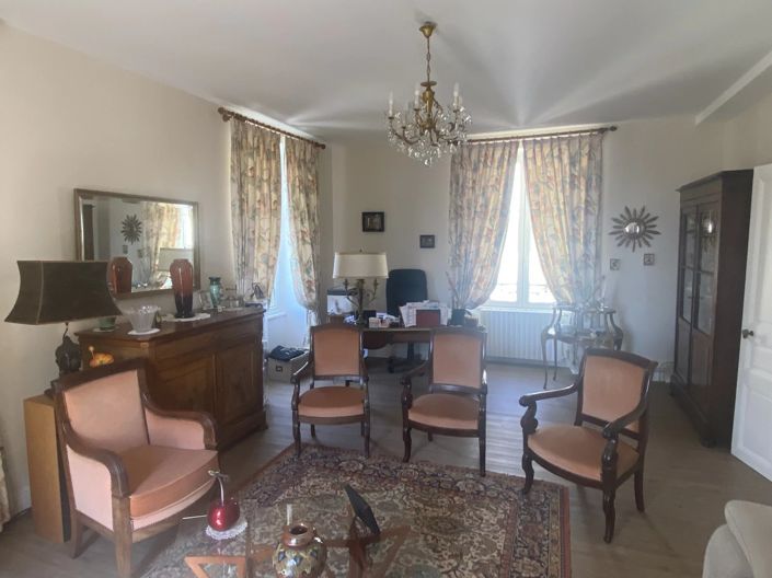 Image No.5-5 Bed House for sale