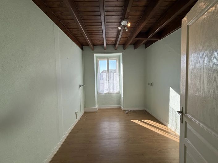 Image No.9-3 Bed Village House for sale