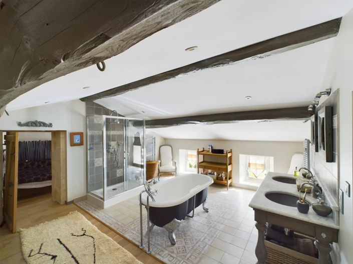 Image No.11-6 Bed House for sale