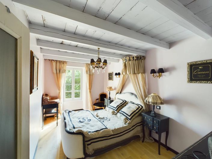 Image No.14-6 Bed House for sale