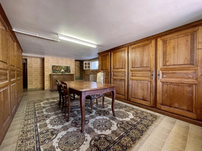 Image No.8-4 Bed House for sale