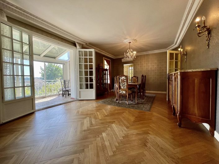 Image No.2-4 Bed House for sale