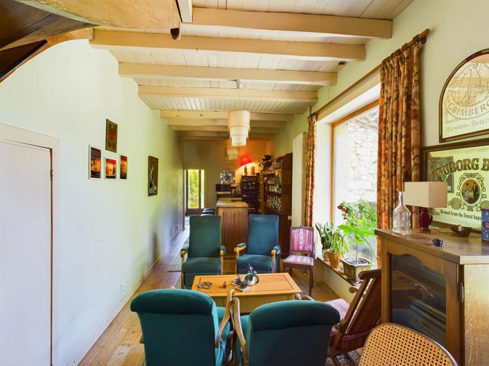 Image No.13-7 Bed House for sale