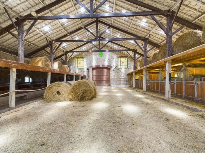 Image No.15-7 Bed House for sale