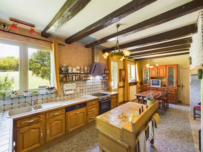 Image No.8-7 Bed House for sale