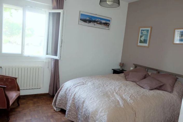 Image No.11-7 Bed House for sale