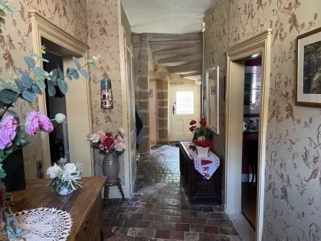 Image No.6-8 Bed House for sale