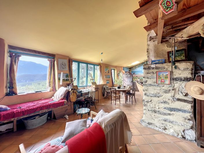 Image No.12-8 Bed House for sale