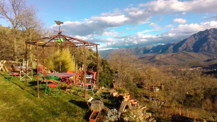 Image No.5-8 Bed House for sale