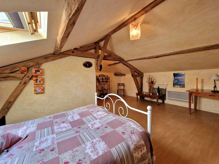 Image No.15-4 Bed House for sale