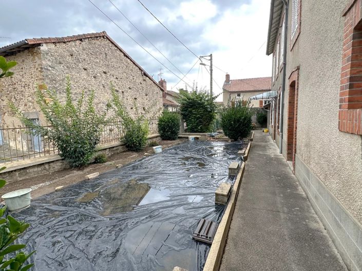 Image No.10-3 Bed House for sale