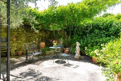 ae4b060f68a9130b1466d829d7b9a948f06dcc9579192