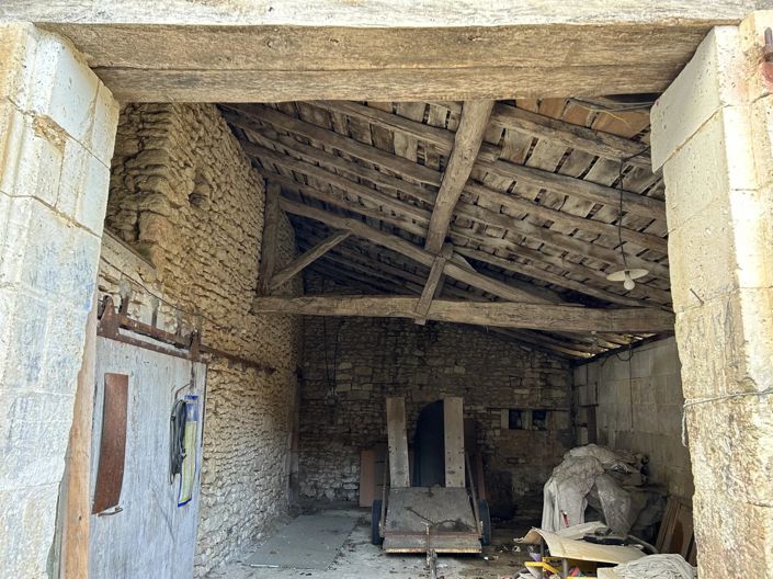 Image No.11-6 Bed House for sale