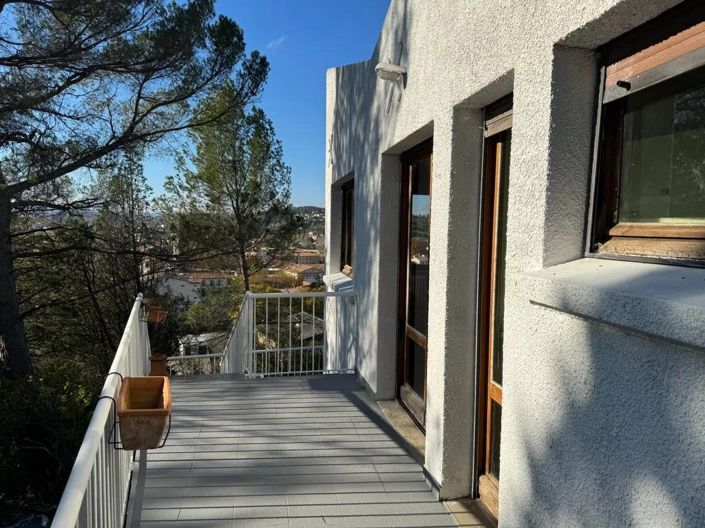 Image No.3-4 Bed House for sale