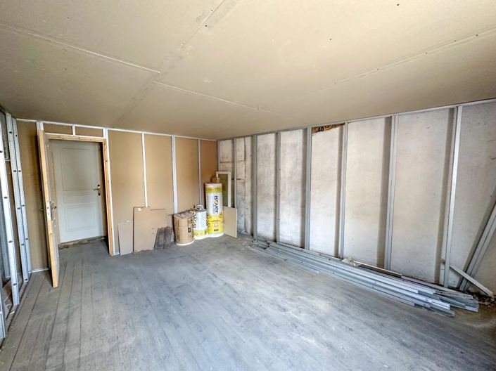 Image No.14-3 Bed House for sale