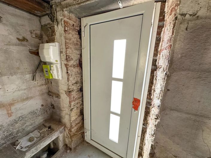 Image No.9-3 Bed House for sale