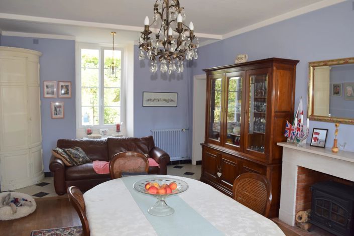 Image No.8-4 Bed House for sale