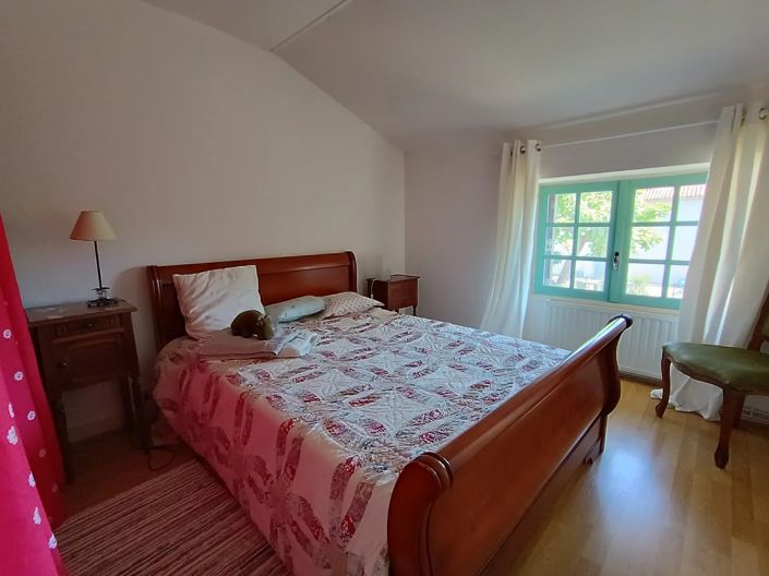 Image No.12-4 Bed House for sale