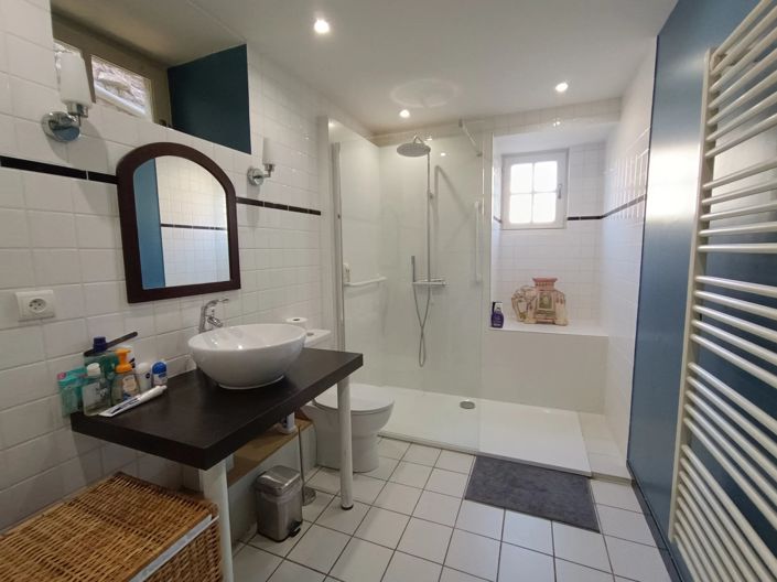 Image No.15-4 Bed House for sale