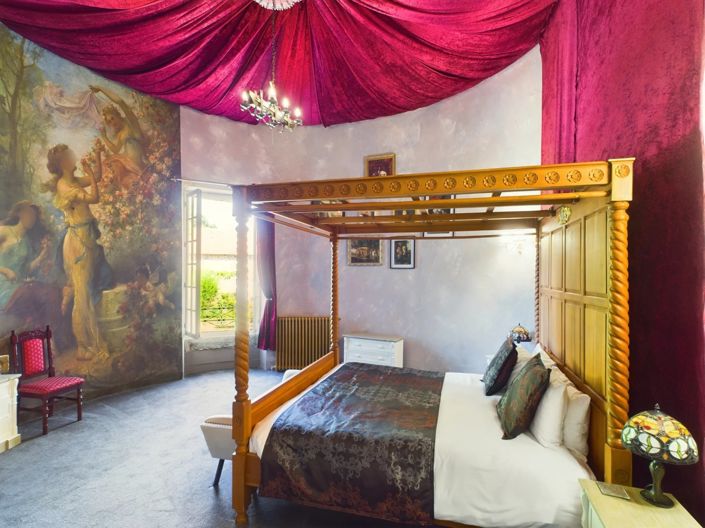 Image No.3-10 Bed House for sale