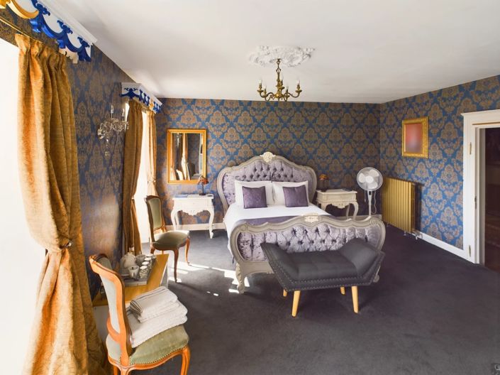 Image No.9-10 Bed House for sale