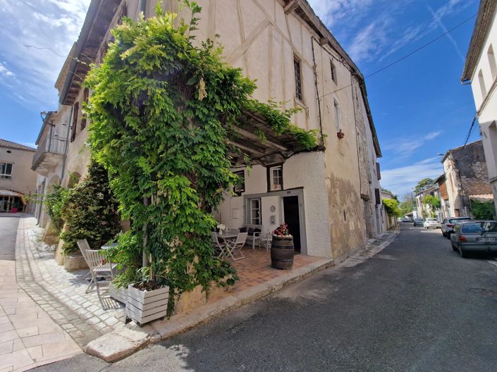 Image No.10-2 Bed House for sale