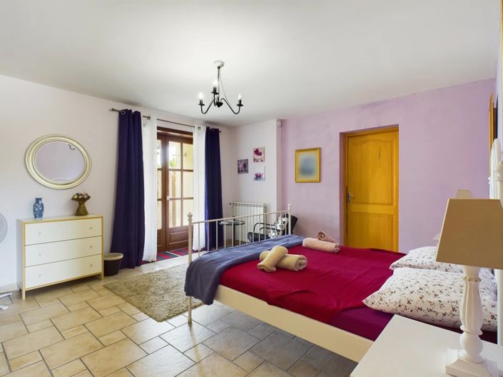 Image No.13-7 Bed House for sale