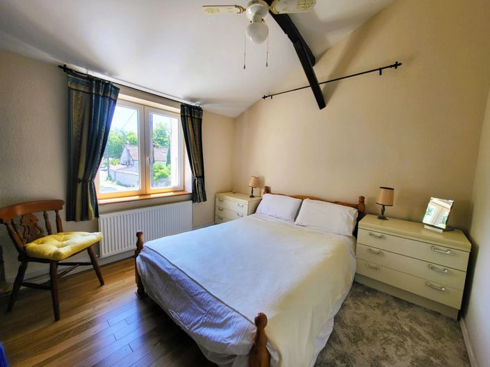 Image No.11-3 Bed House for sale