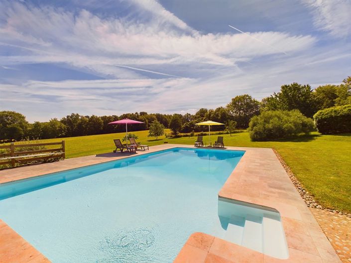 Image No.2-6 Bed House for sale