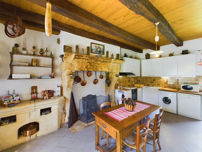 Image No.7-6 Bed House for sale