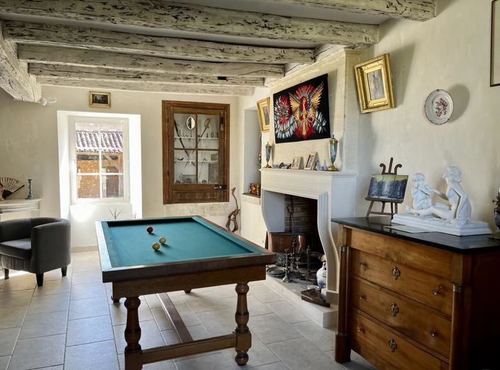 Image No.10-8 Bed Farmhouse for sale