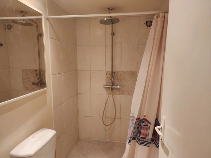 Image No.8-2 Bed House for sale