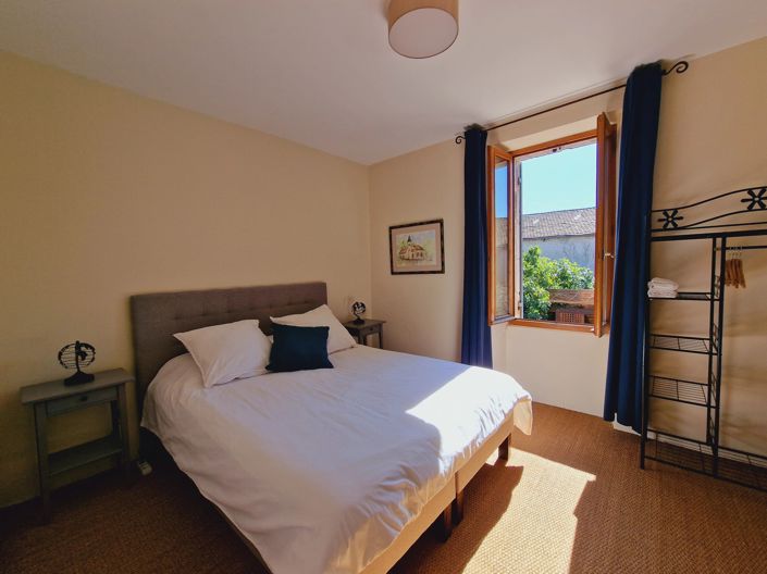 Image No.10-3 Bed Village House for sale