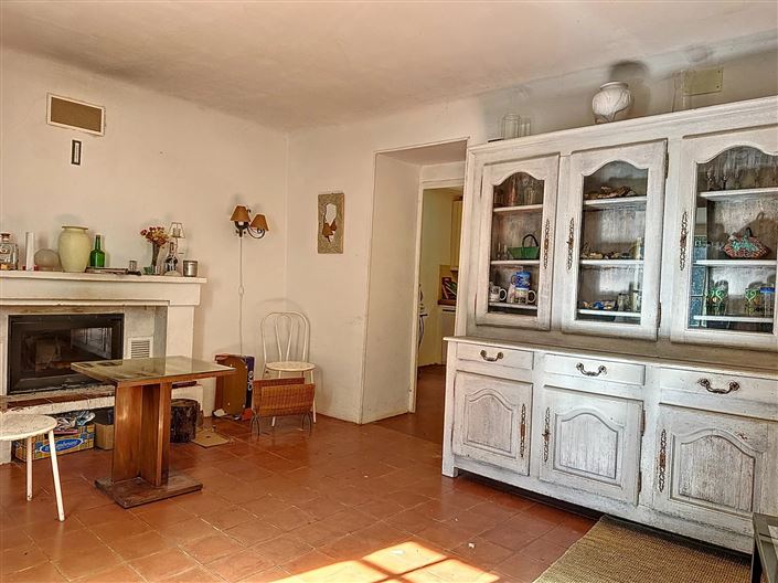 Image No.12-3 Bed Property for sale