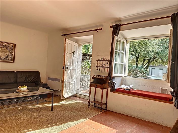 Image No.13-3 Bed Property for sale