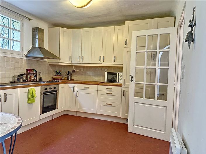 Image No.15-3 Bed Property for sale