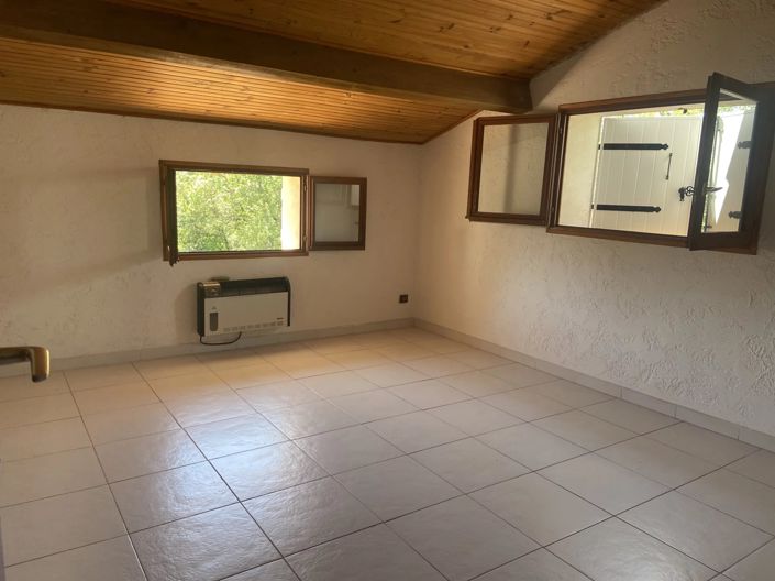 Image No.10-5 Bed House for sale