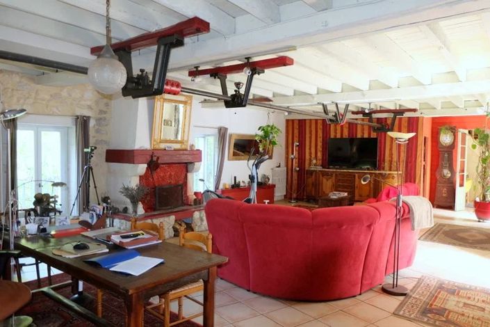 Image No.7-5 Bed House for sale