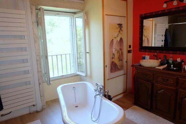 Image No.8-5 Bed House for sale