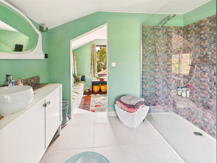 Image No.10-4 Bed House for sale