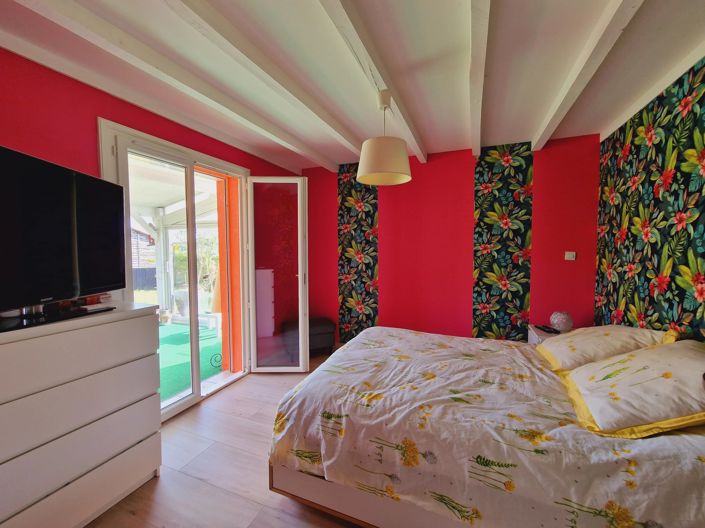 Image No.6-4 Bed House for sale