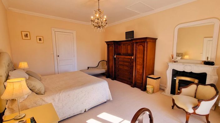 Image No.11-7 Bed House for sale